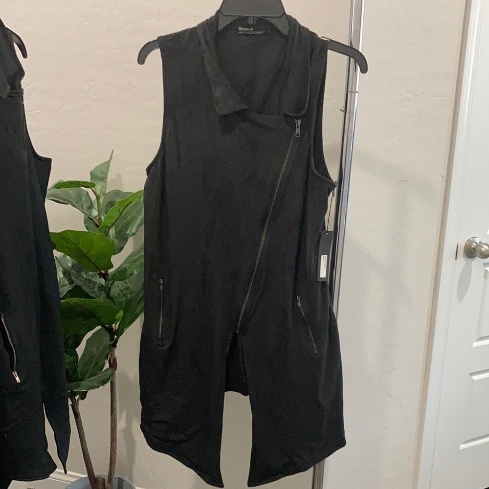 Benjamin Jay Natsumi Vest